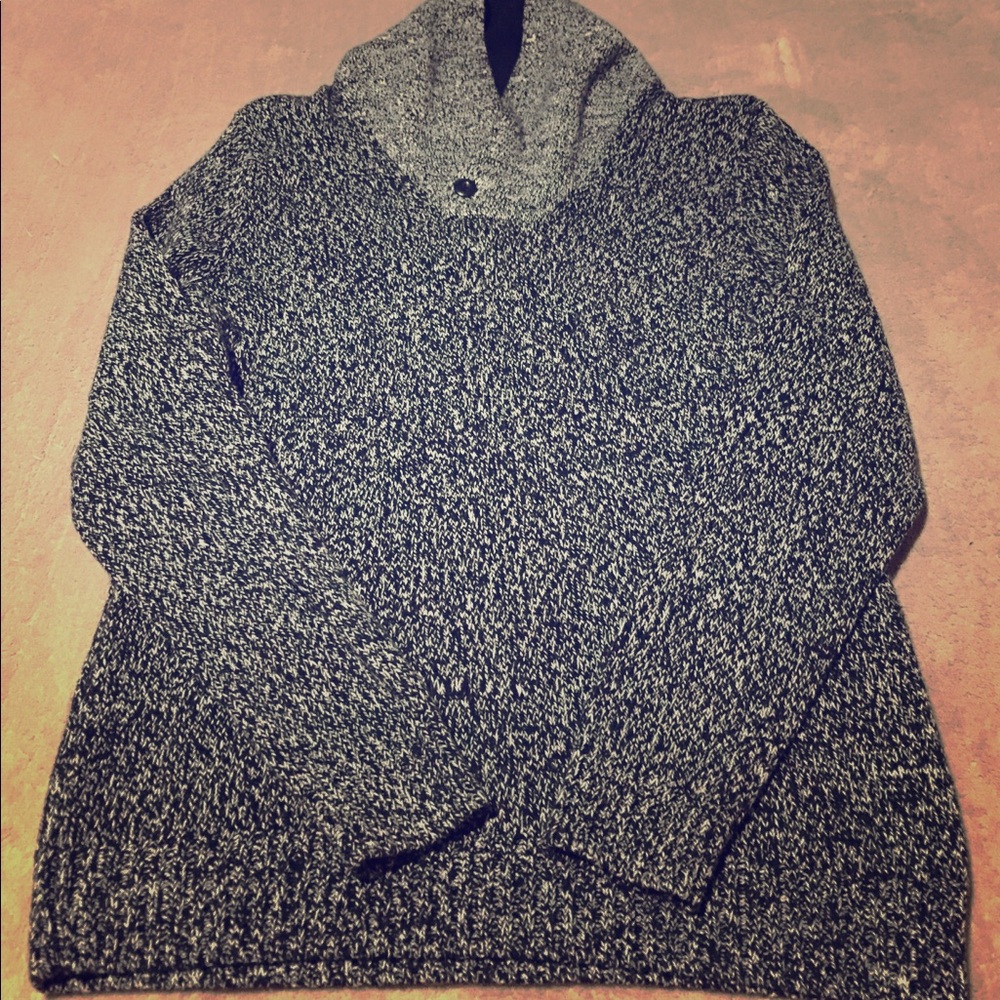 Men’s Express Sweater Size M